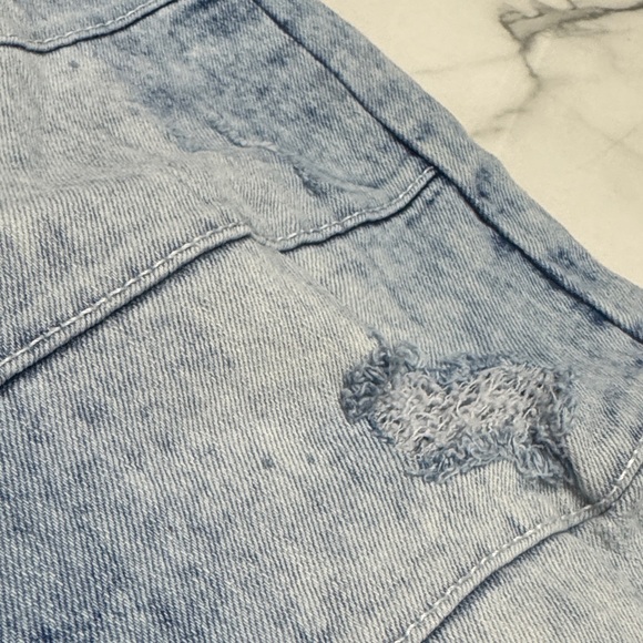 Men's Distressed Light Blue Slim Jeans - Picture 7 of 9